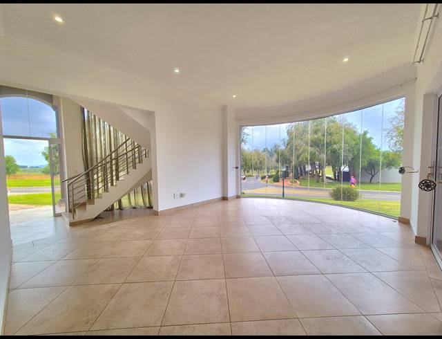 4 BEDROOM HOUSE FOR SALE IN EBOTSE GOLF ESTATE